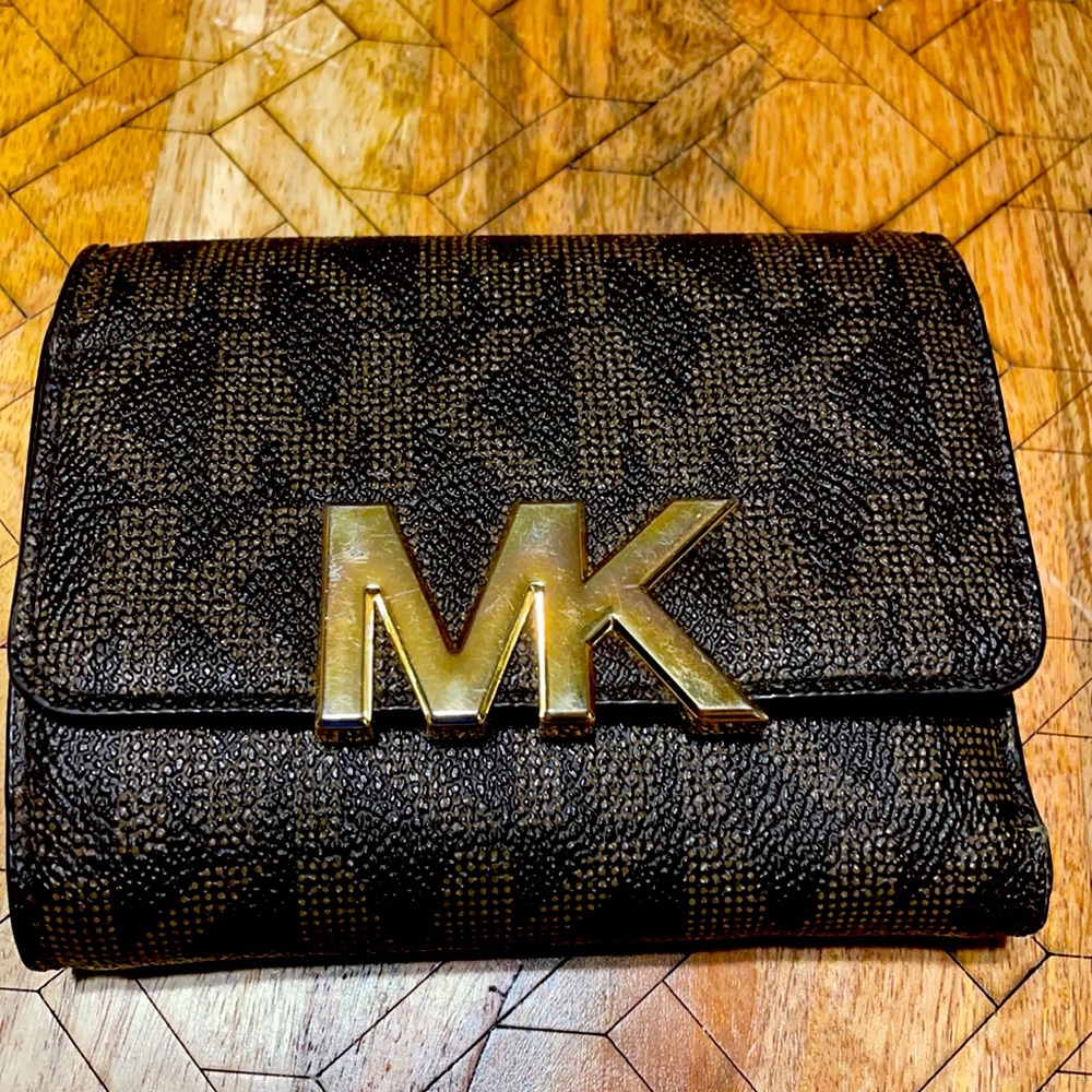 Michael Kors wallet